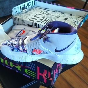 Kyrie Irving Basketball shoes